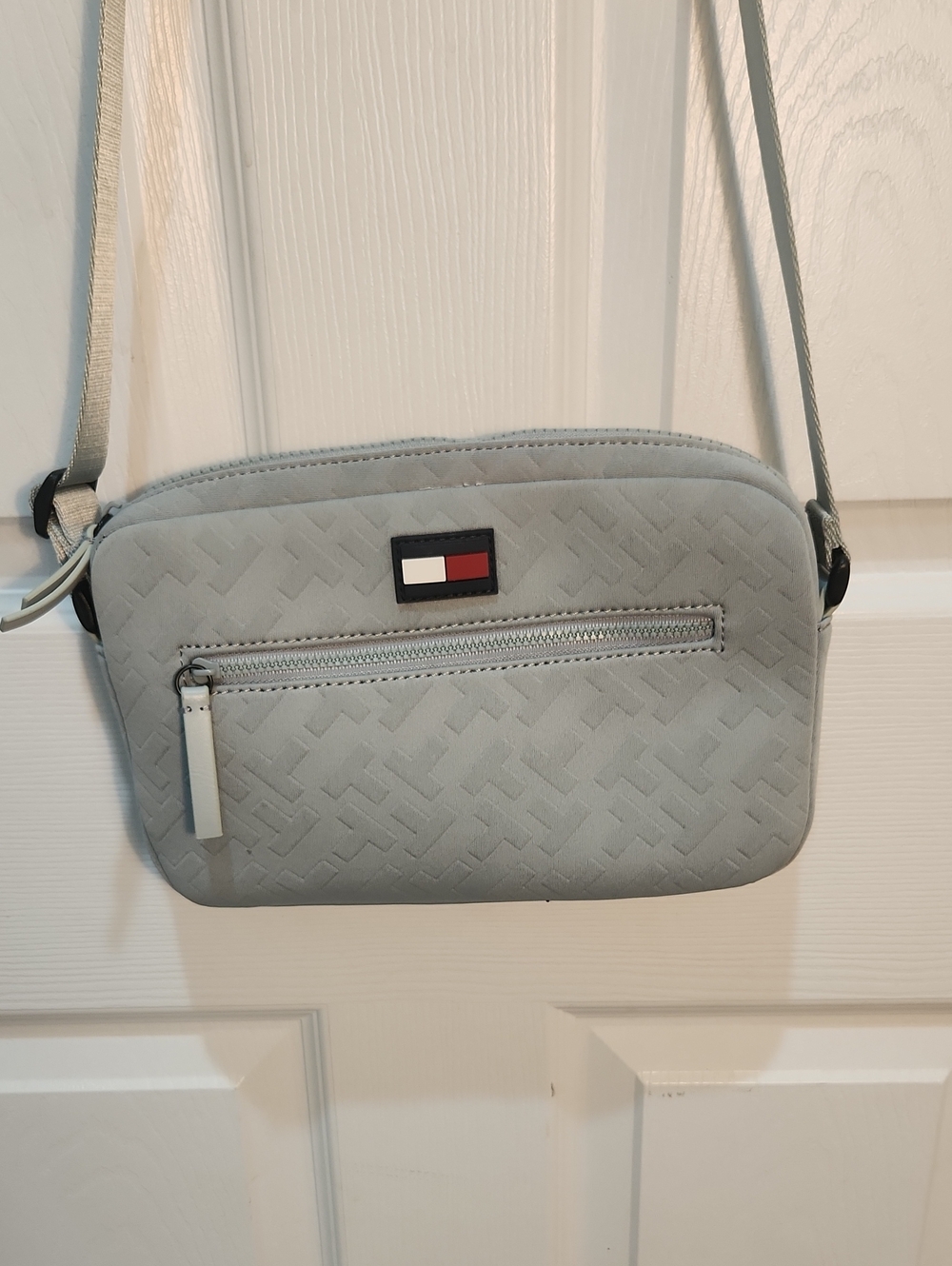 Tommy Hilfiger Light Gray Crossbody Bag